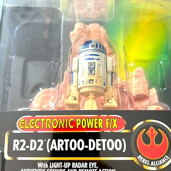 Star Wars: Power of the Force Electronic Power F/X R2-D2 Action Figure In Box - Picture 3 of 6